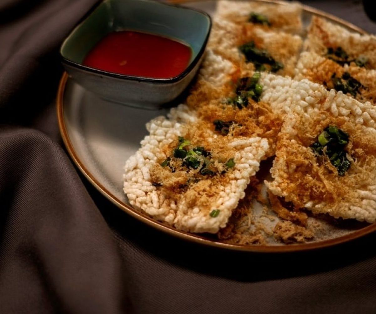 Cơm cháy Sài Gòn từng miếng nhỏ